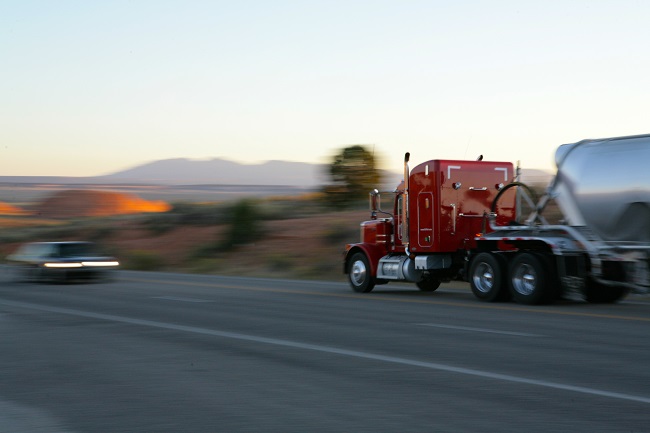 Tips for Avoiding a Trucking Accident